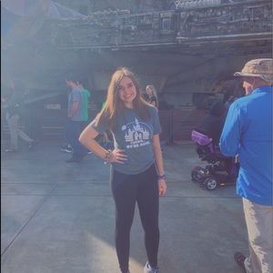 Meet your Posher, Abby